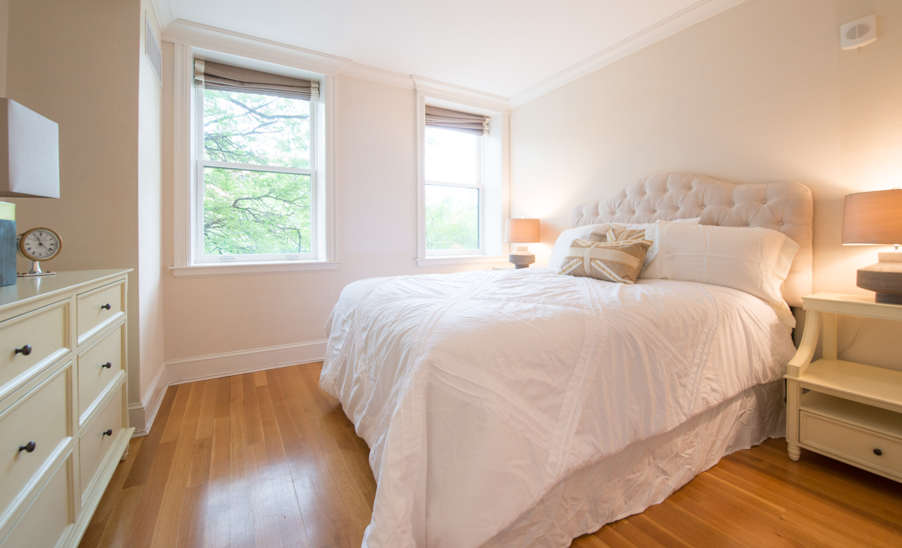 BarthRealEstatePhoto-1-14Back Bay - Beacon Street 